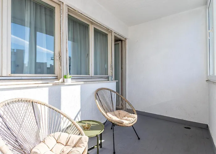 Apartman Spacious 3 Bedroom Chiara Near & Old Tovn Split