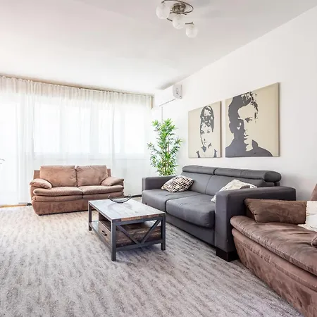 Apartamento Spacious 3 Bedroom Chiara Near & Old Tovn