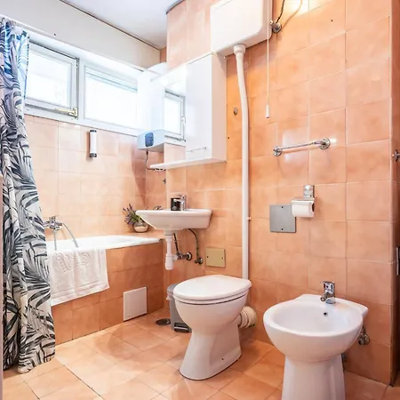 Apartamento Spacious 3 Bedroom Chiara Near & Old Tovn Split