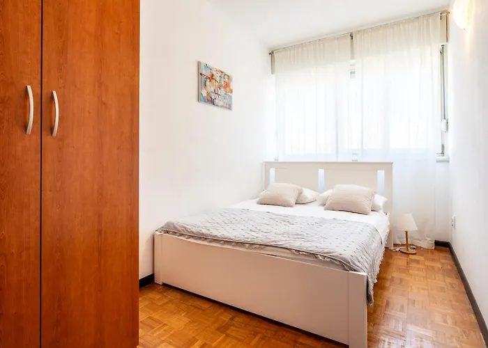 Spacious 3 Bedroom Chiara Near & Old Tovn Appartement *