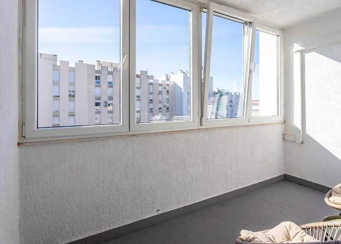 Spacious 3 Bedroom Chiara Near & Old Tovn * Split