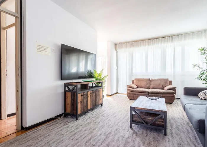 Spacious 3 Bedroom Chiara Near & Old Tovn Appartement